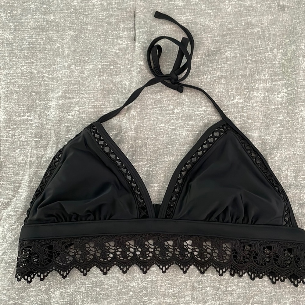 Black bikini top